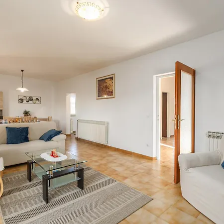Casa Jurican بيت للعطل Višnjan